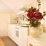 Comfortable In Fabriano, 35 M² With Shared Pool ファブリアーノ