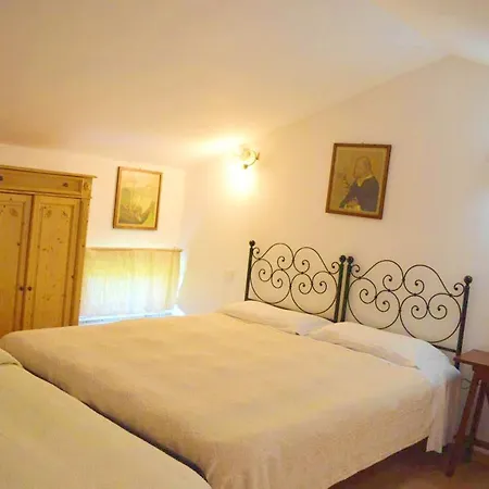 Comfortable In Fabriano, 35 M² With Shared Pool