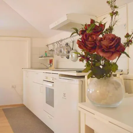 Comfortable In Fabriano, 35 M² With Shared Pool * ファブリアーノ