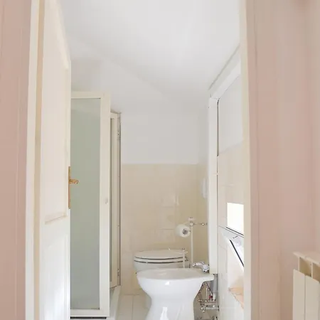 Comfortable In Fabriano, 35 M² With Shared Pool 法布里亚诺