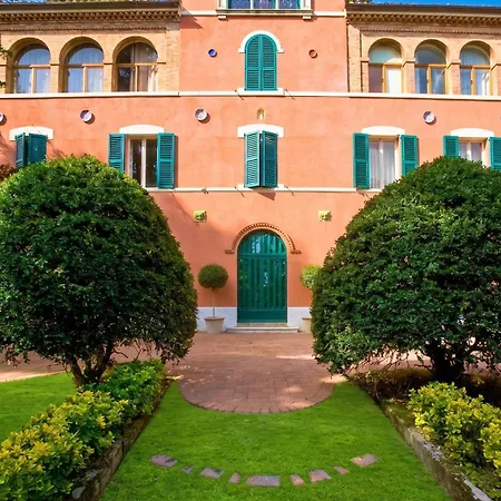Comfortable In Fabriano, 35 M² With Shared Pool