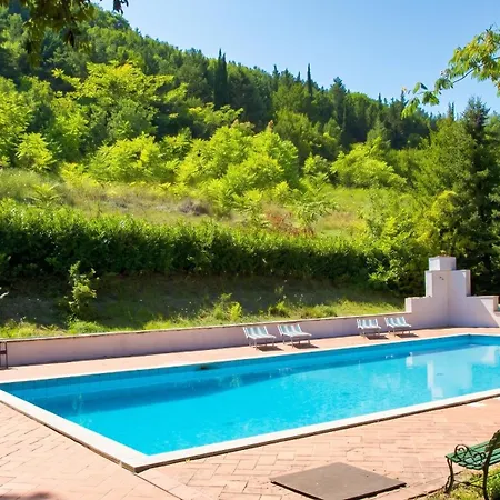 Comfortable In Fabriano, 35 M² With Shared Pool *